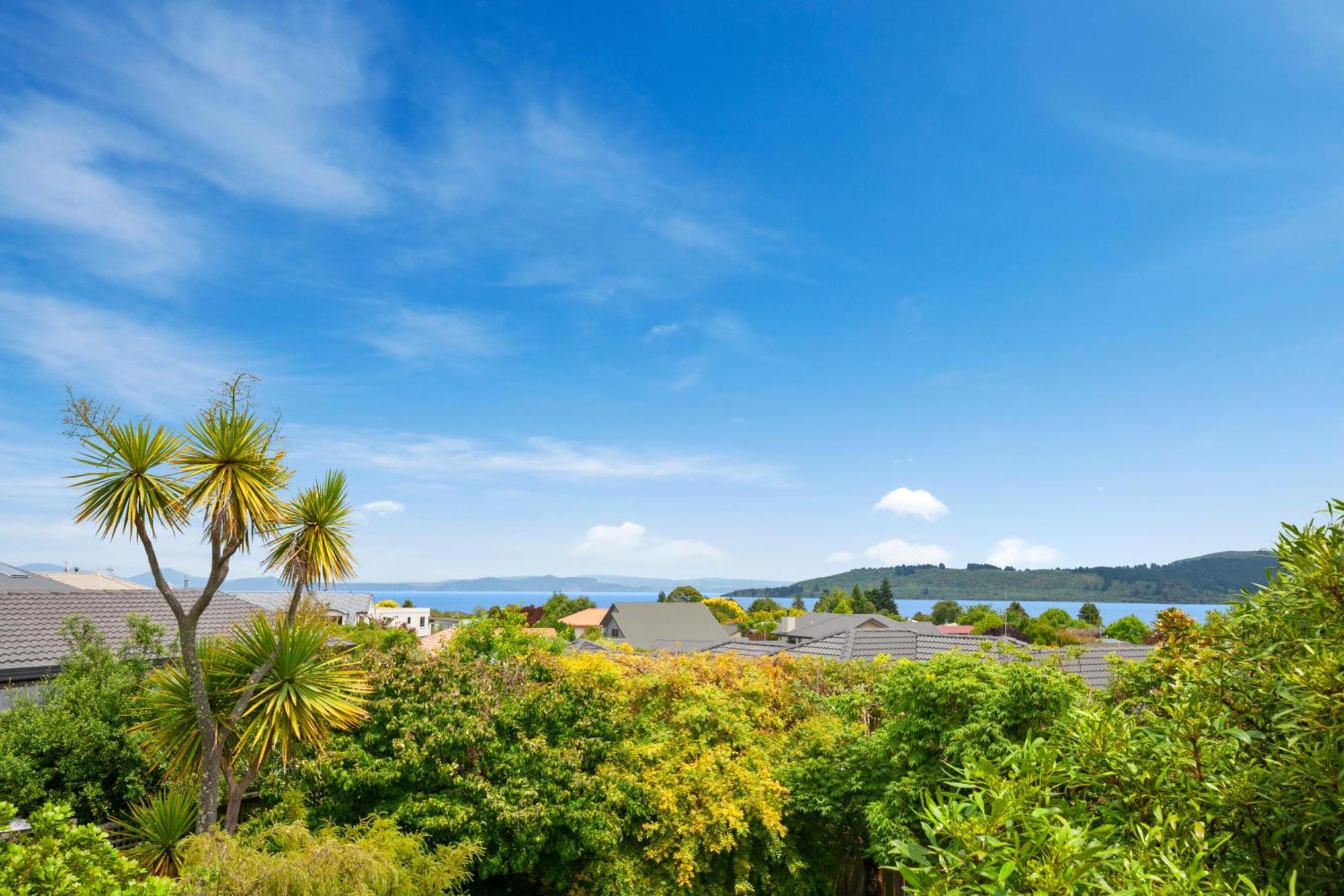 The White House - Taupo Holiday Home Exterior photo