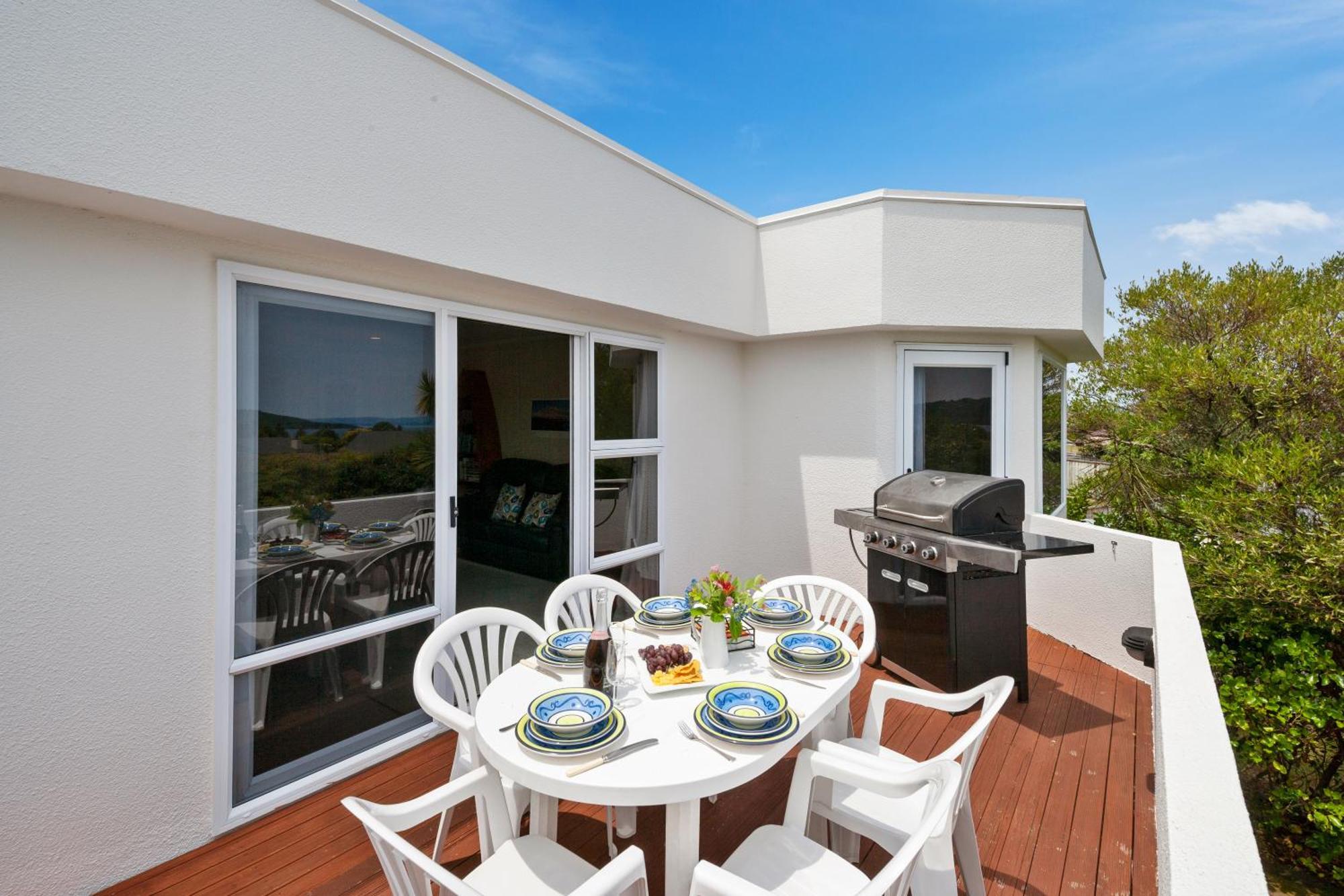 The White House - Taupo Holiday Home Exterior photo
